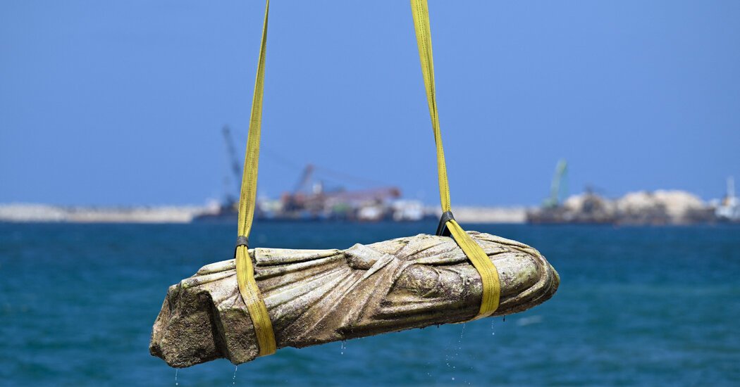 Ancient Egyptian ‘Party Town’ Artifacts Recovered from Sunken City