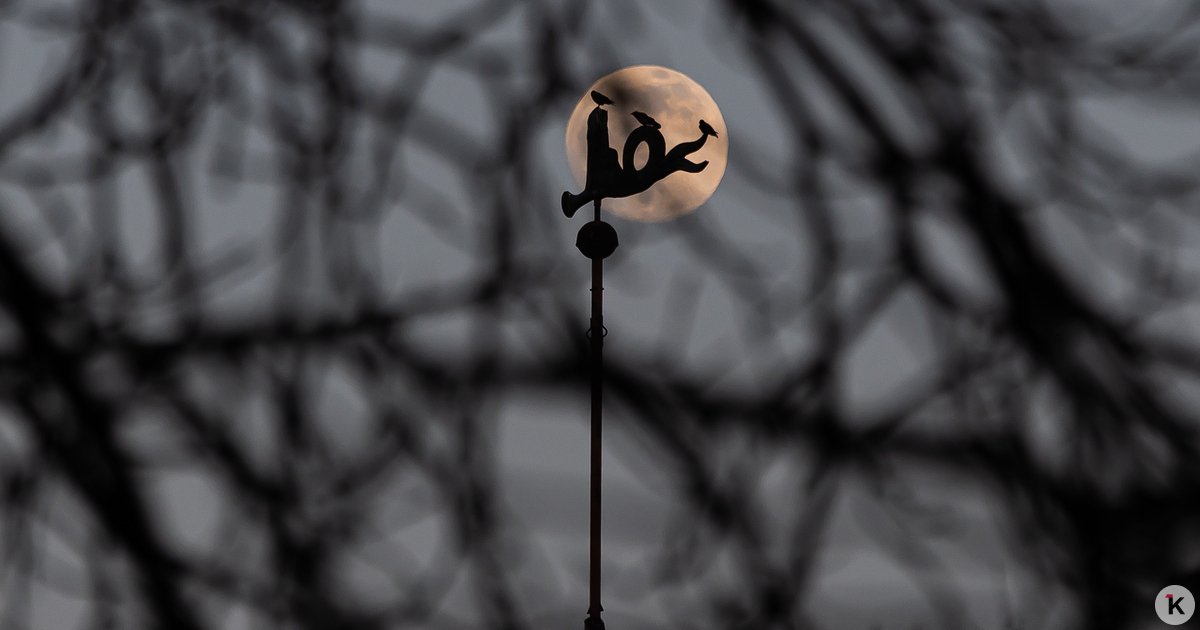 Anxiety, Tendency to Conflict, and Sleep Problems: What the Sturgeon Moon in Aquarius Will Bring