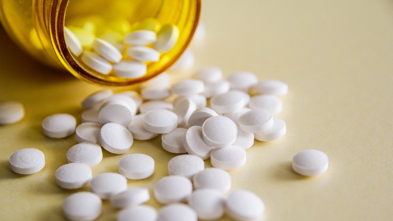 are painkillers paracetamol and ibuprofen responsible for antibiotic resistance3f study uncovers alarming findings