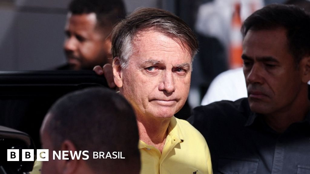 Bolsonaro arrested: Police to check cars leaving former president’s house and prevent ‘possibility of escape’, Moraes decides