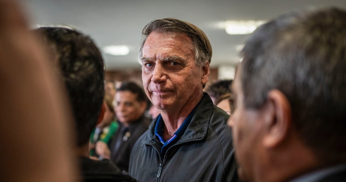 Bolsonaro leaves house arrest for the first time for medical exams on Saturday