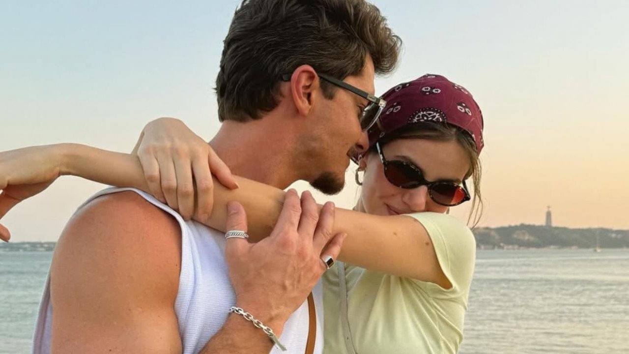 Camila Queiroz and Klebber Toledo reveal gender of their first child