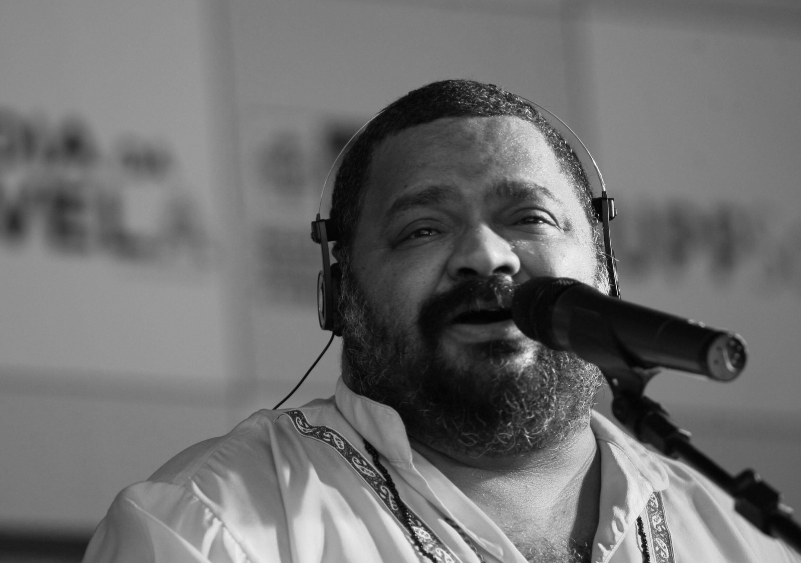 Celebrities mourn the death of Arlindo Cruz
