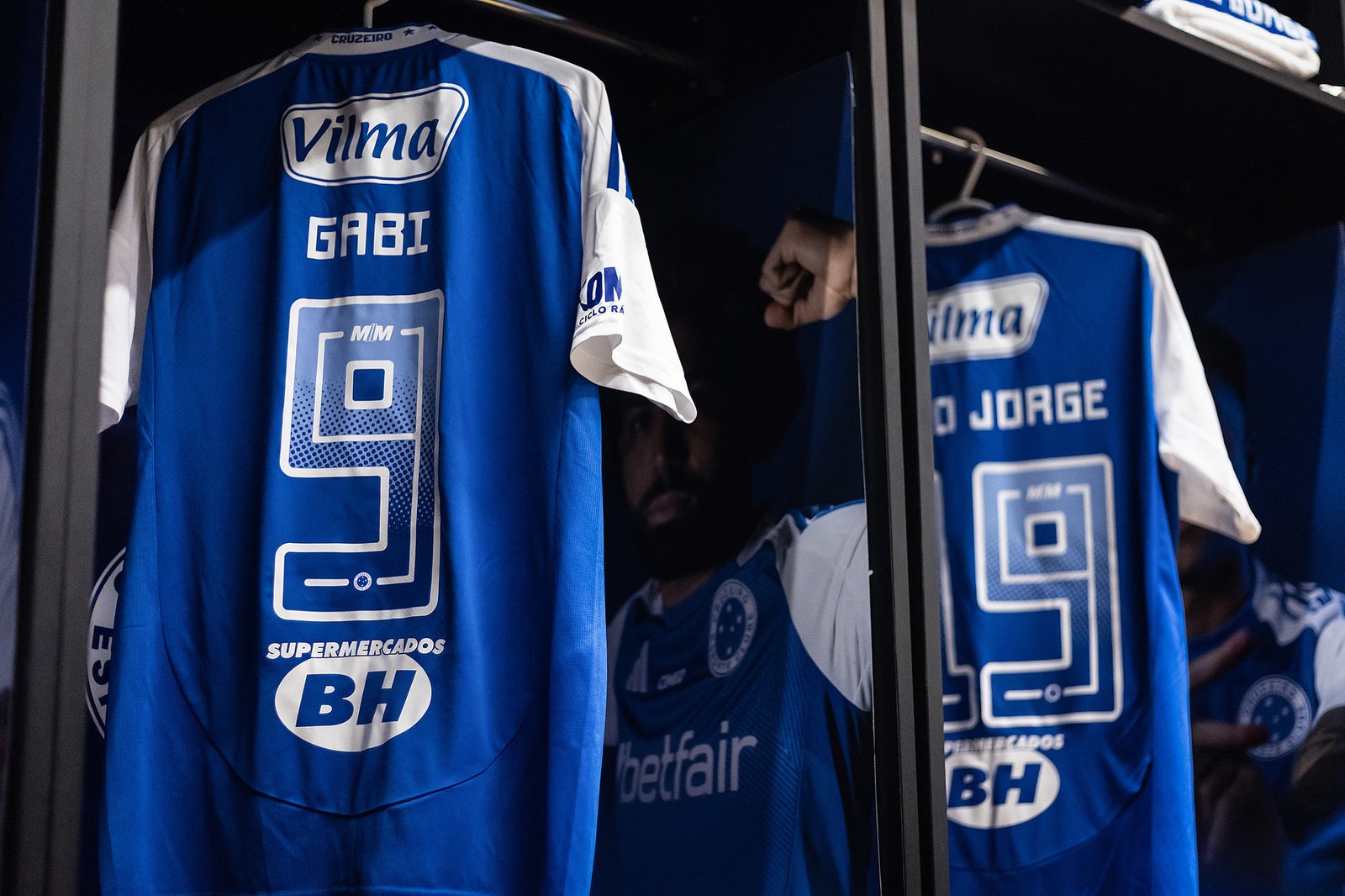 Cruzeiro faces São Paulo with Sinisterra on the bench and starting player absent