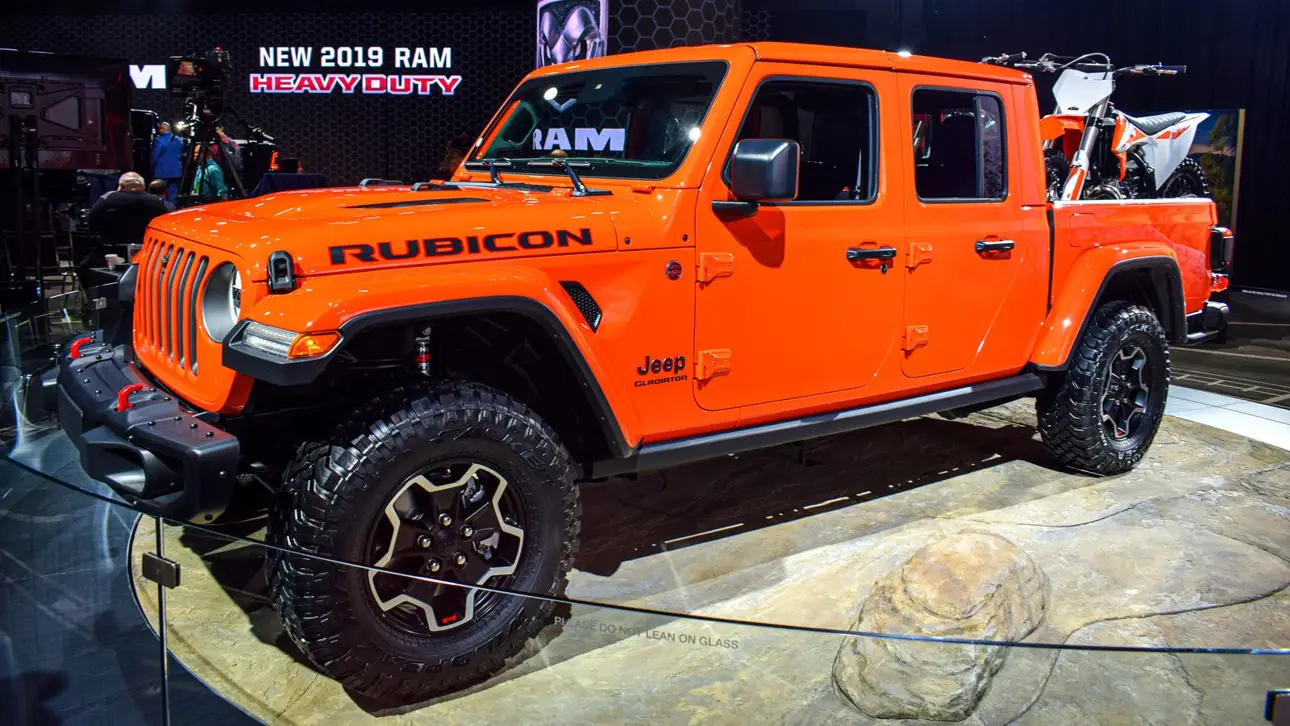 Fatal factory flaw: crushed antenna leads to tire problems in nearly 80,000 Jeep Wranglers recalled