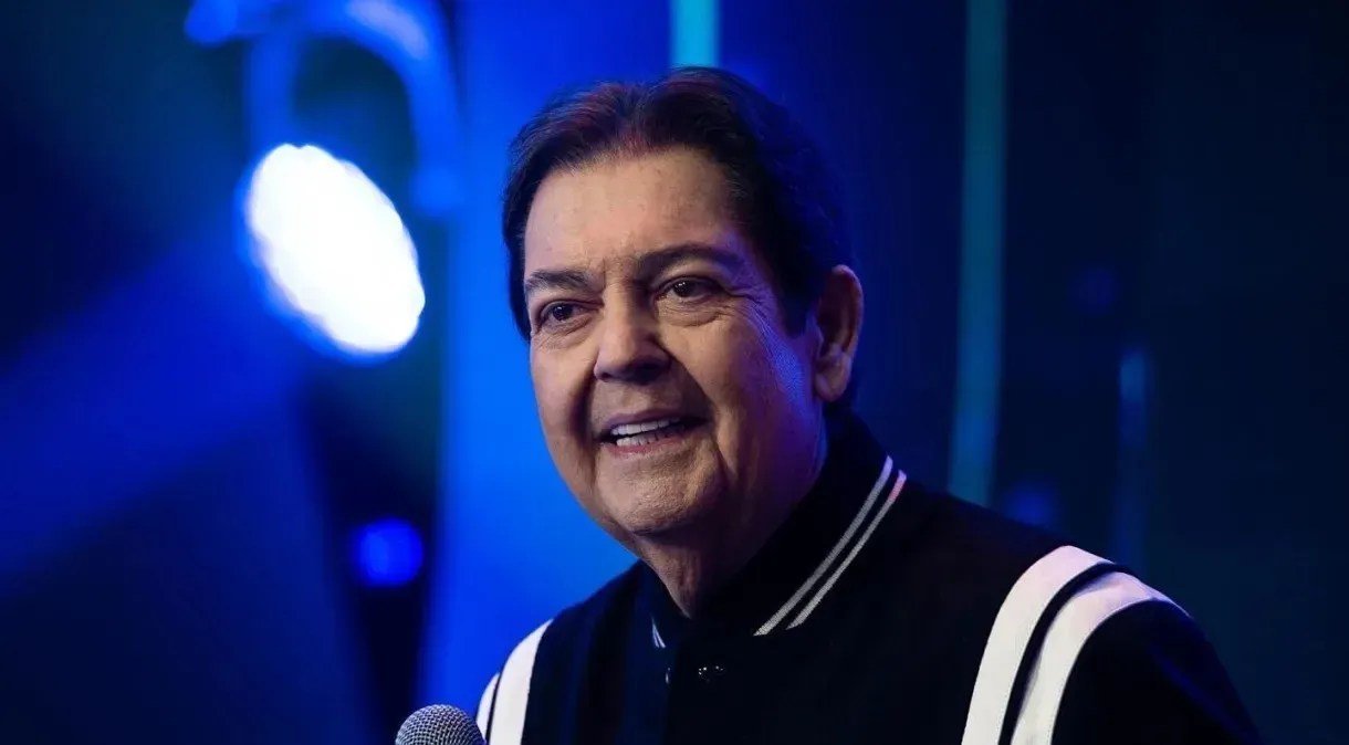 Faustão hospitalized for over two months with bacterial infection