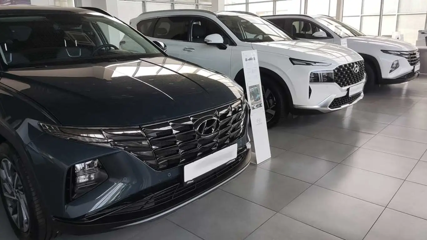 Foreign car manufacturers leaving Russia, some brands maintain dealer networks