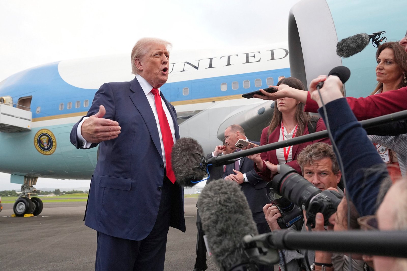 India Faces Threats as Trump Targets BRICS With Tariff Threats