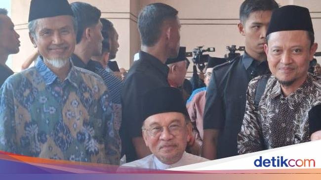 indonesia malaysia muslim scholars discuss civil society