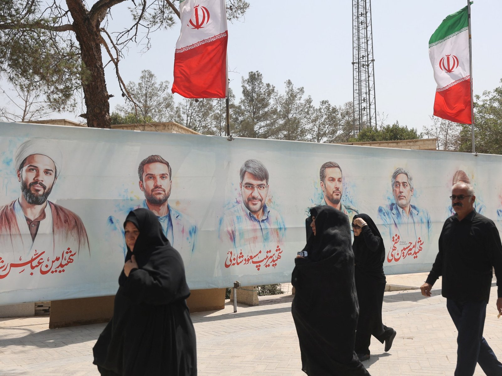 Iran and European Powers Hold Nuclear Talks in Geneva Amid Sanctions Threat