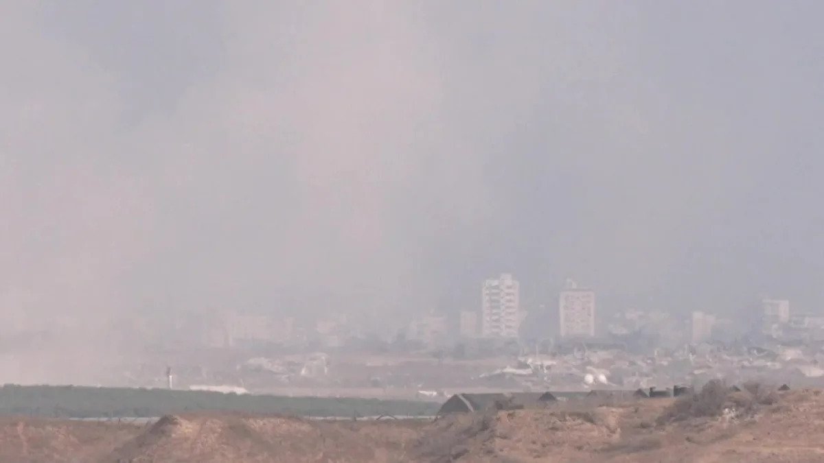 Israel Launches Heavy Attacks on Gaza City after Offensive Approval