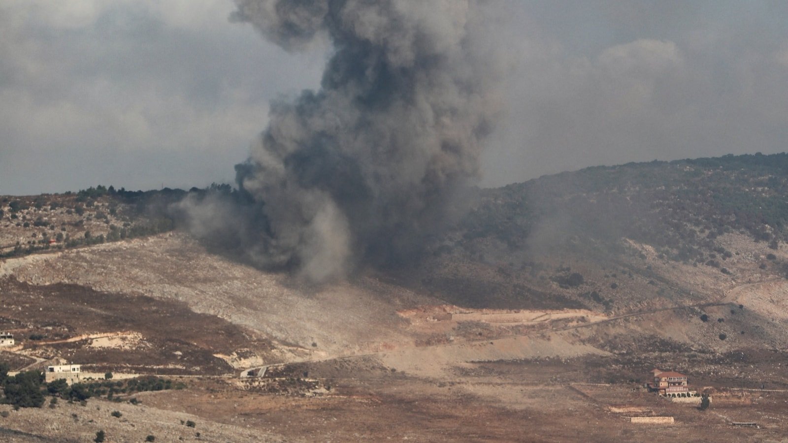 Israel Strikes Hezbollah Site in Lebanon Following Yemen Attacks