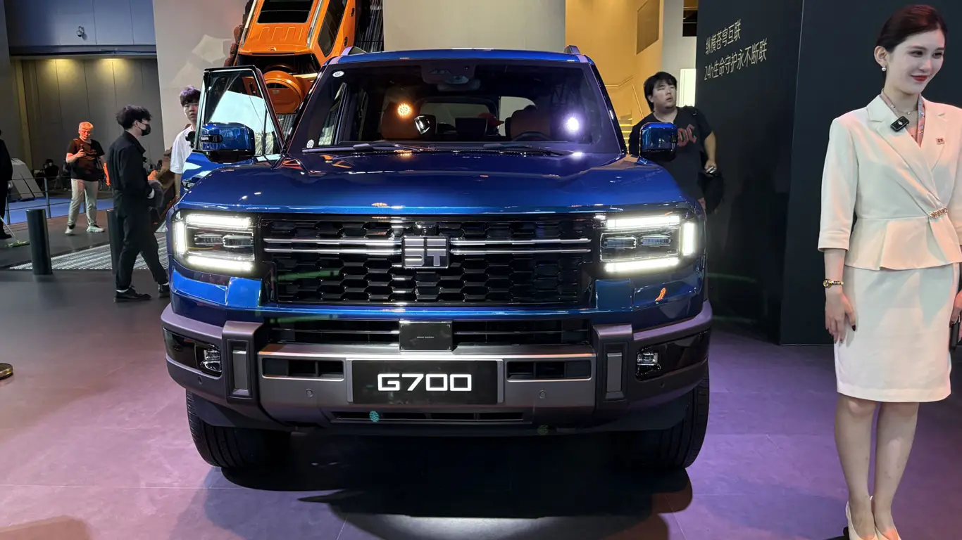 jetour presents the large body on frame suv zongheng g700 at the chendu auto show