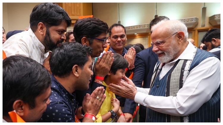 pm narendra modis visit to japan3a live updates from the 15th india japan annual summit and bilateral meetings