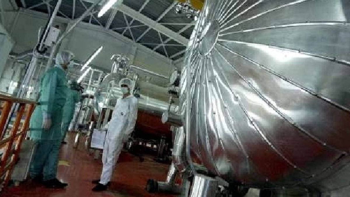 Russia and China Oppose EU Sanctions on Iran: Not Constructive