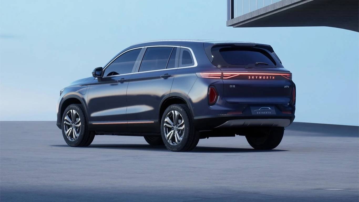 Spacious PHEV with 200 km in EV mode and priced up to $30K: Chinese outsmarting again