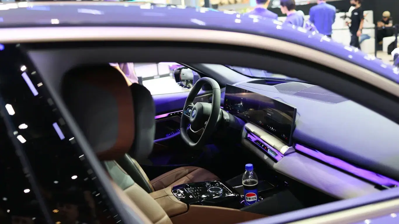 Between BMW and Mercedes-Benz: What Russians Prefer in the Second-Hand German Premium Car Market