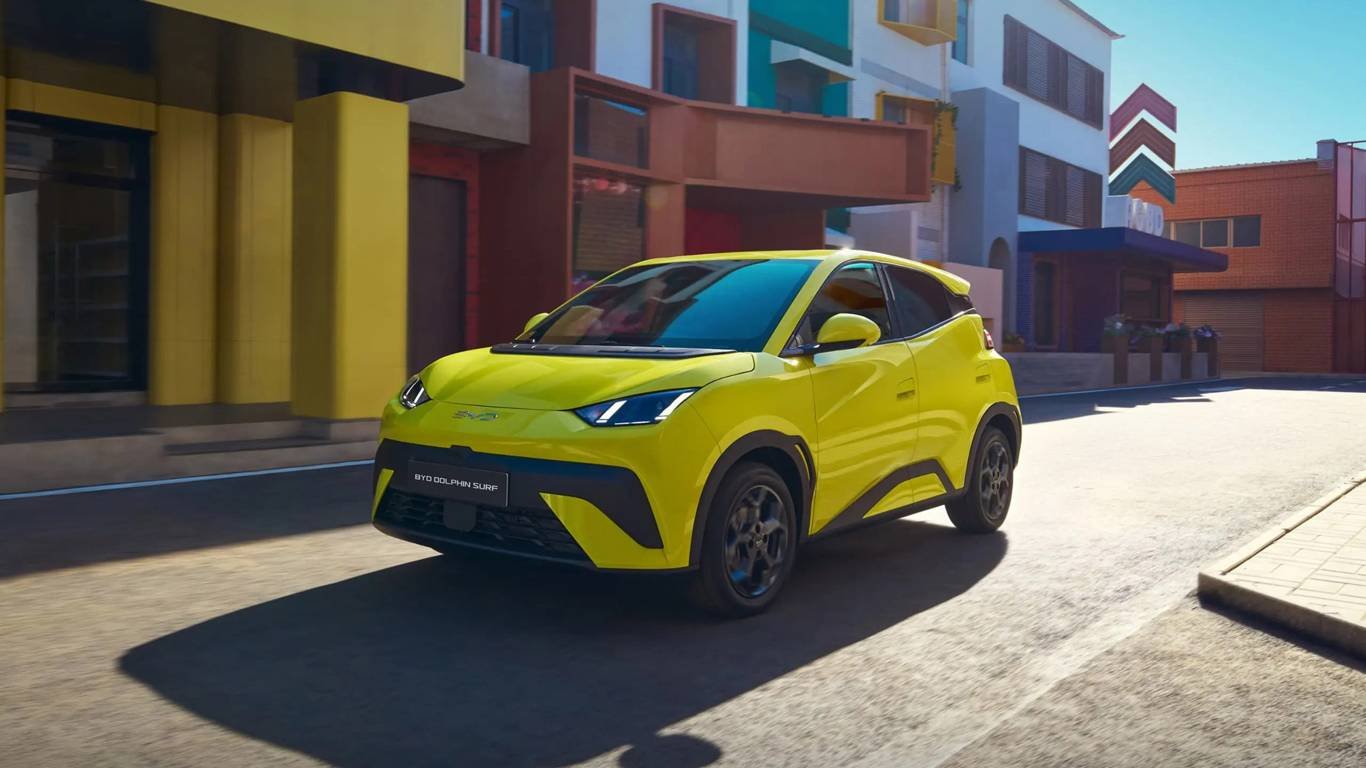 byd dolphin surfs moose test almost became a failure for the chinese car