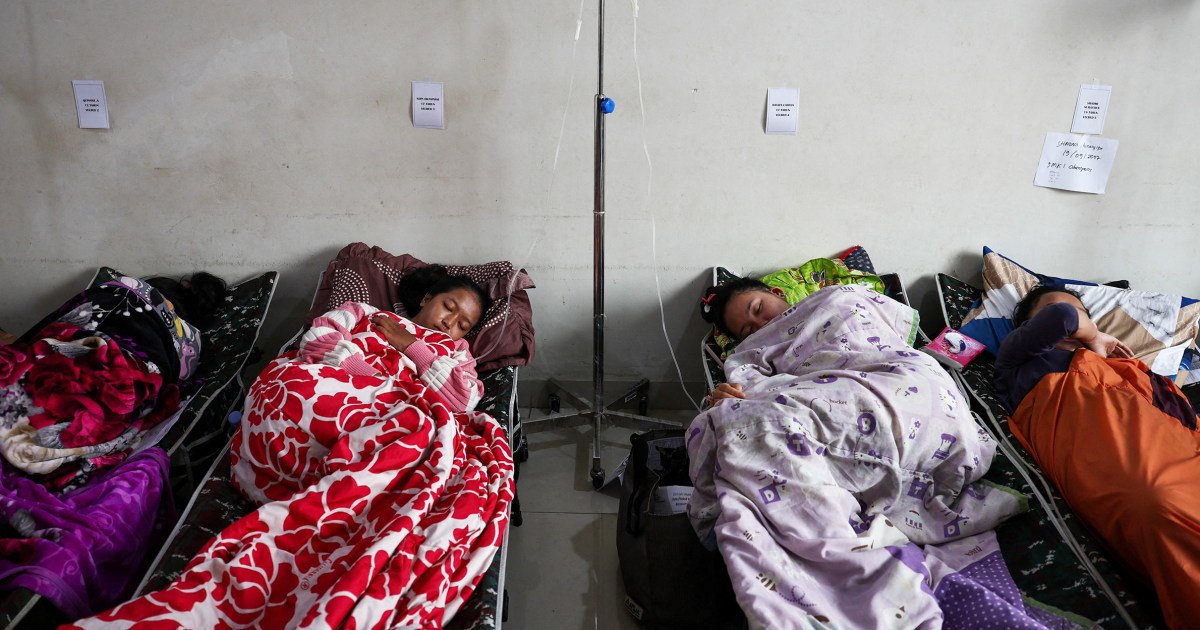 calls to halt indonesias free meals program as over 52c000 schoolchildren fall ill