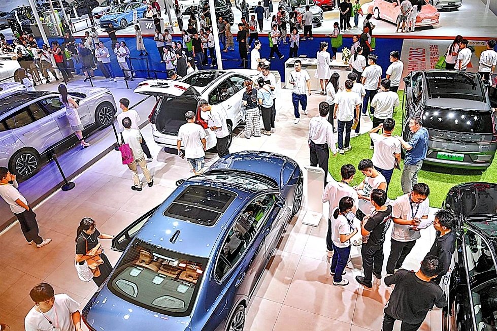 chinese version of the play 22the shawshank redemption22 tour full foreign cast2c all in chinese2c this foreign play is a hit