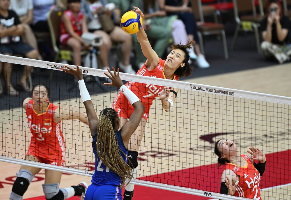 Chinese Women’s Volleyball Team Suffers Unexpected Loss to Team France, Fails to Make it to the Top 8 in World Championships