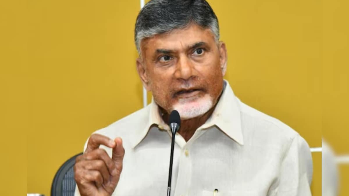 cm chandrababu3a former government officials should be alert about the mistakes made3a cm chandrababu warns