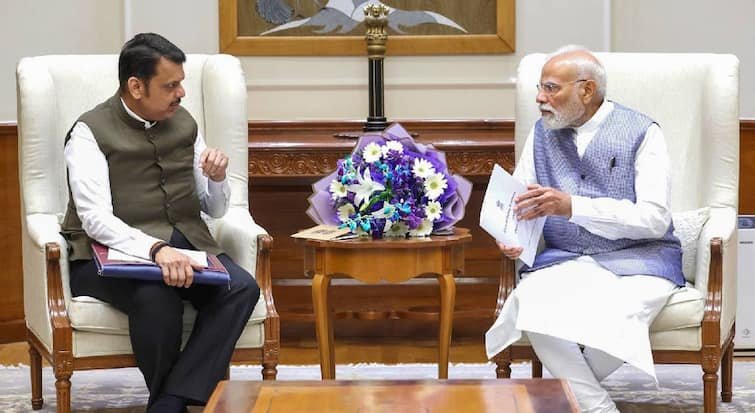 devendra fadnavis meets pm modi3a chief minister discusses relief measures for rain affected farmers