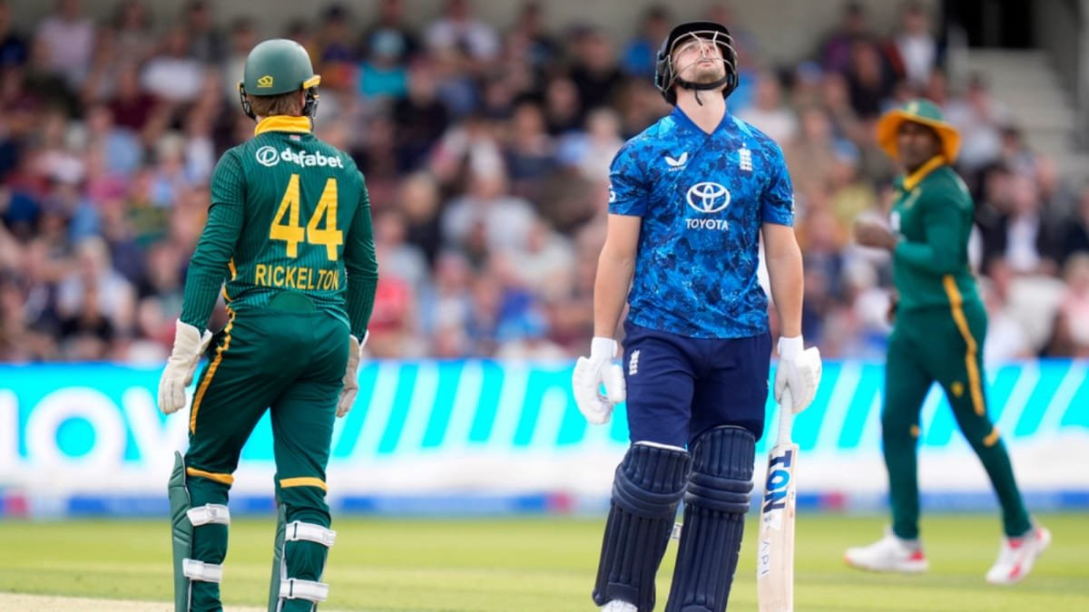 England Stunned with 131 All Out Against South Africa in 1st ODI