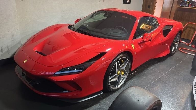 Ferrari, F1 car, weapons: PF seizures against social security fraud