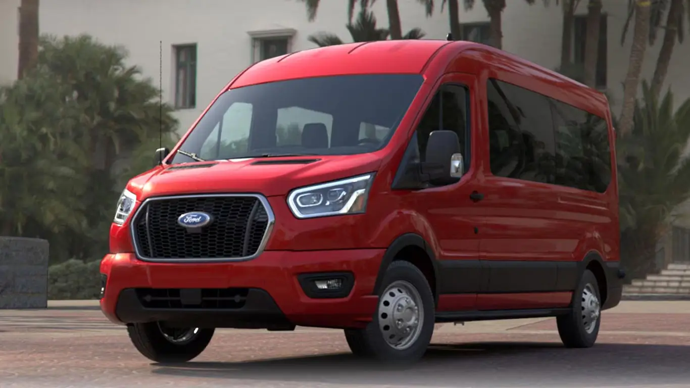 Ford Transit Celebrates 60th Anniversary by Entering Guinness World Records Book with Mass Van Parade