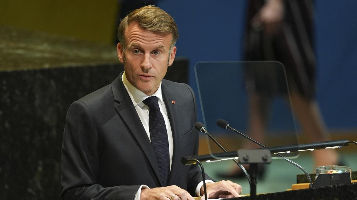 french president macron recognizes palestinian state at un meeting