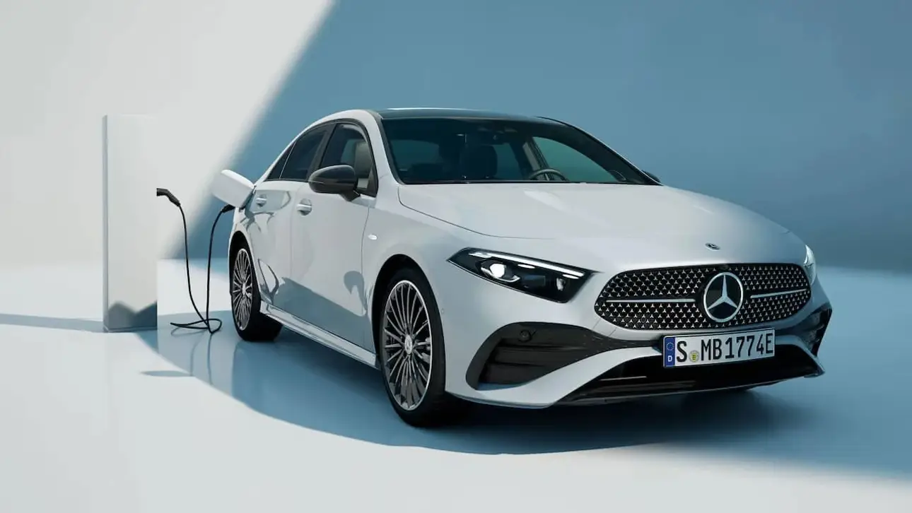 Germans try to save themselves, so they changed their minds: the most affordable Mercedes back on track