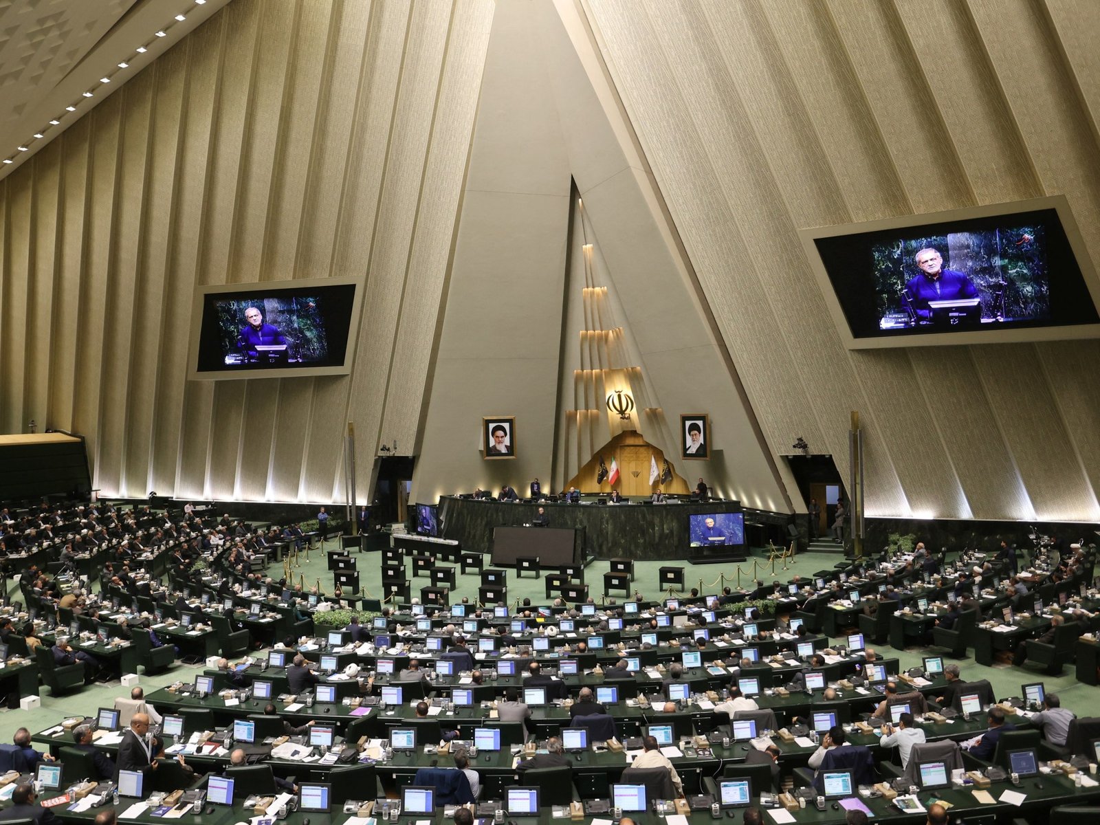 hardline lawmakers call for development of nuclear weapons as iran prepares for un sanctions