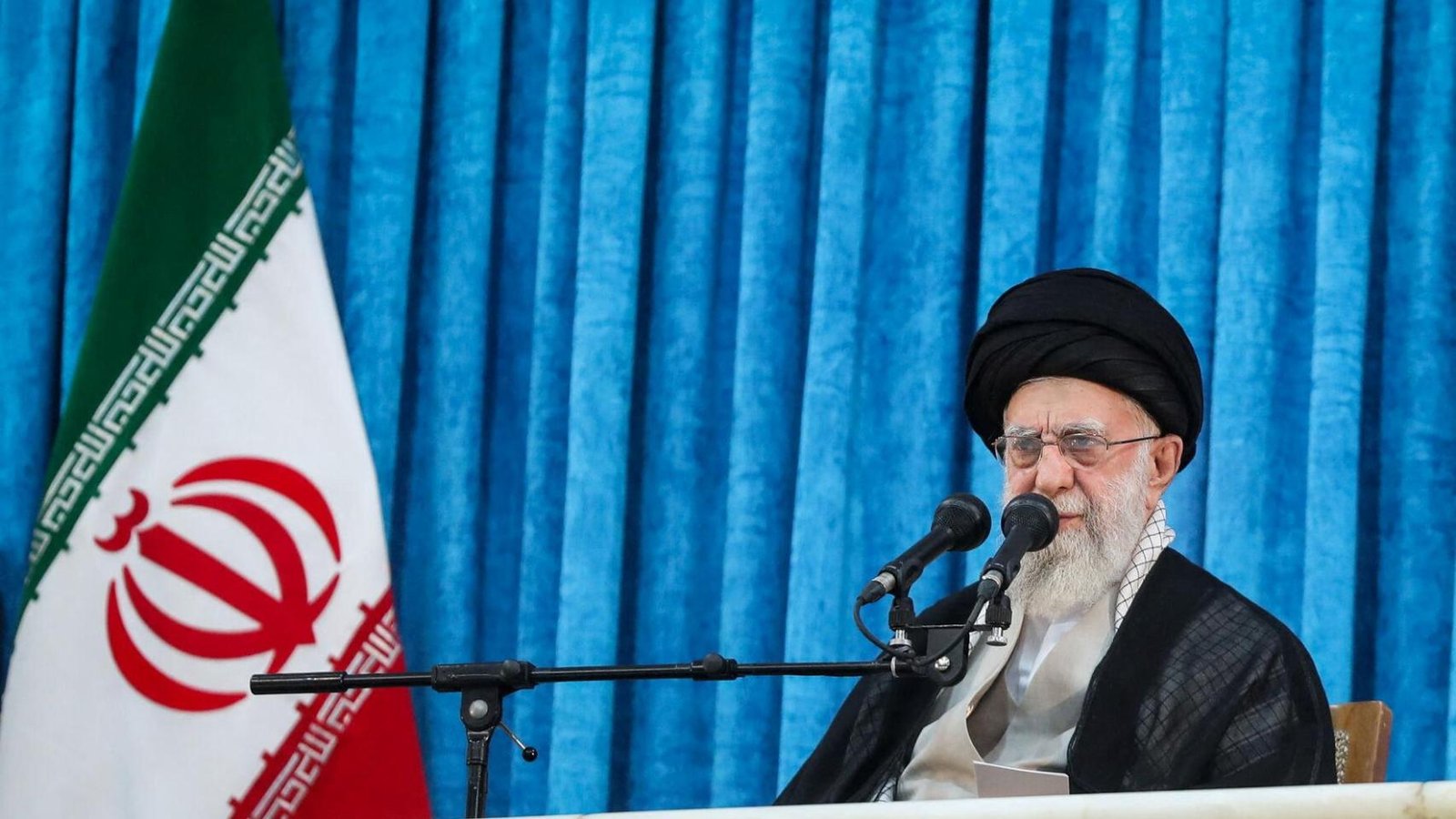 Iran and Russia sign agreement for the construction of new nuclear power plants in Tehran