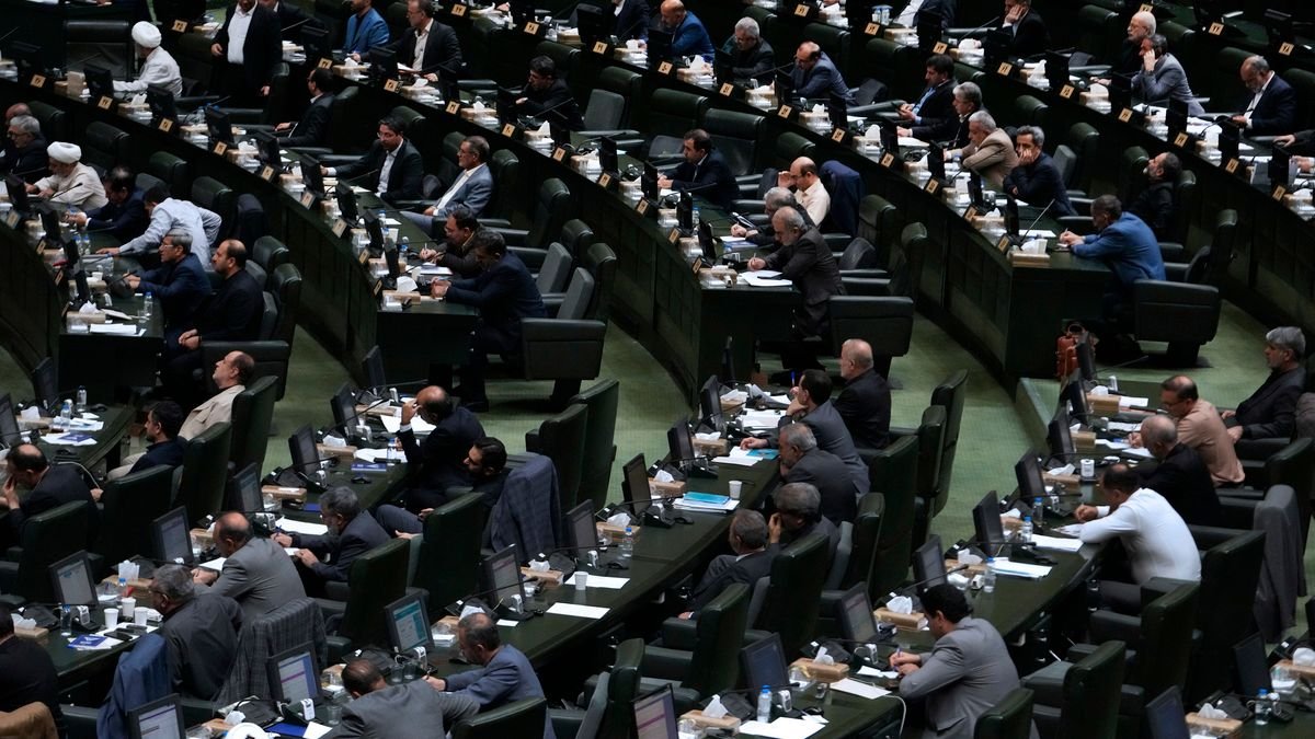 Iran: Lawmakers Call for Building Nuclear Bomb