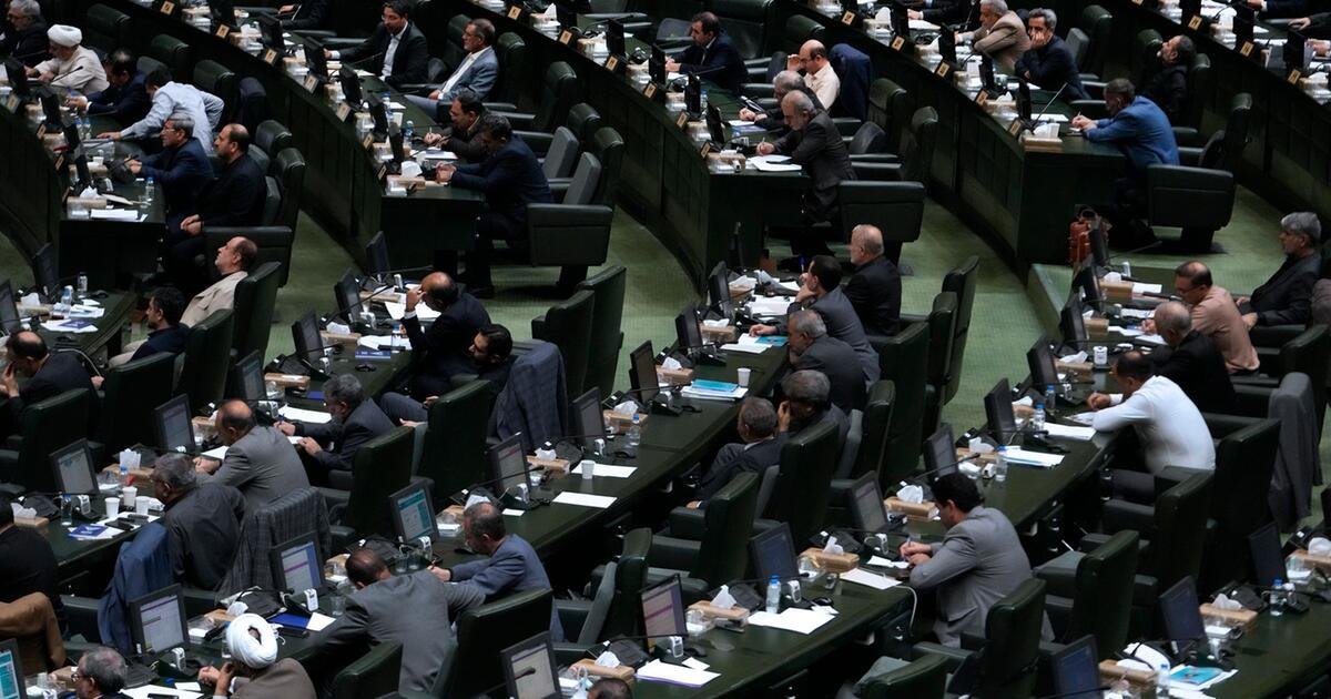 iranian mps call for construction of nuclear bomb