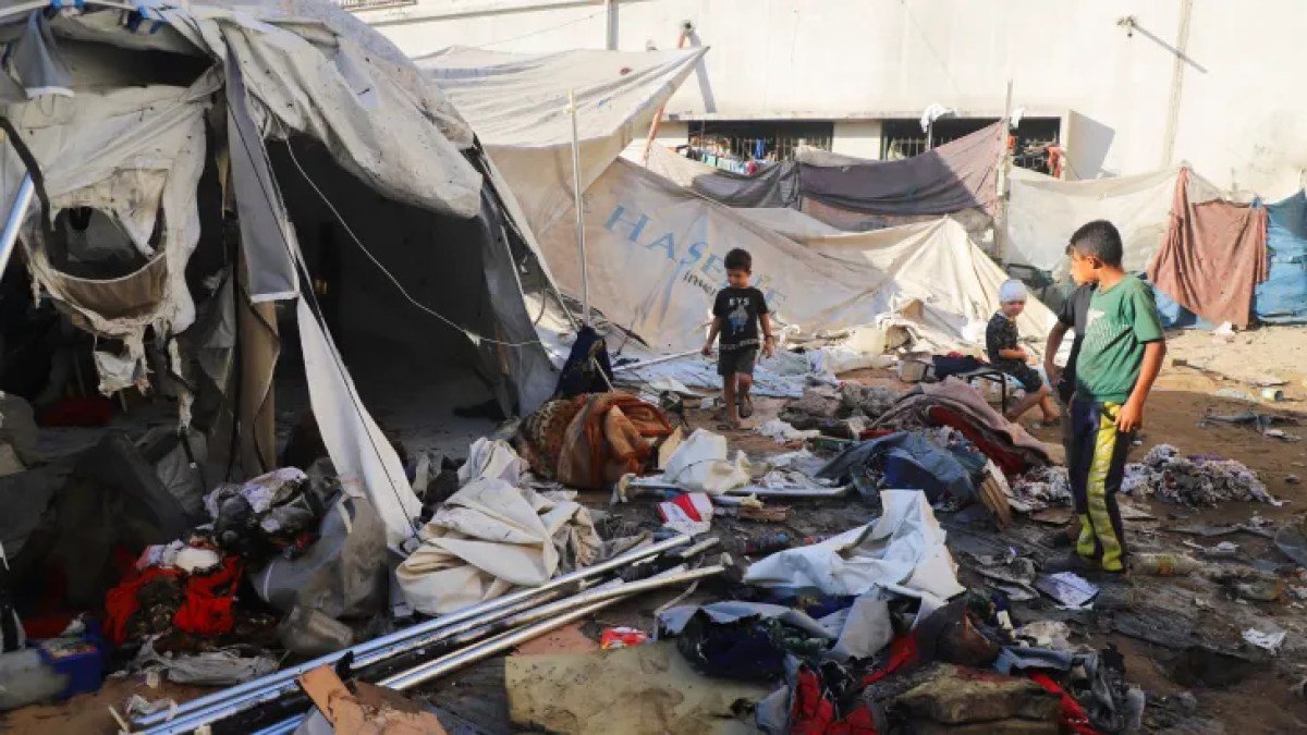 israeli army kills 91 people in gaza2c including civilians fleeing the city