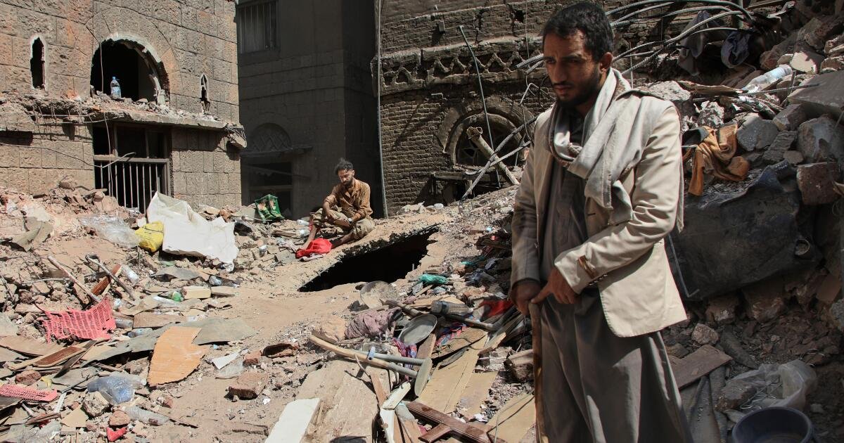 Israeli Strikes on Yemen’s Houthi Rebels Damage Residential Homes, Forcing Families to Live in Ruins