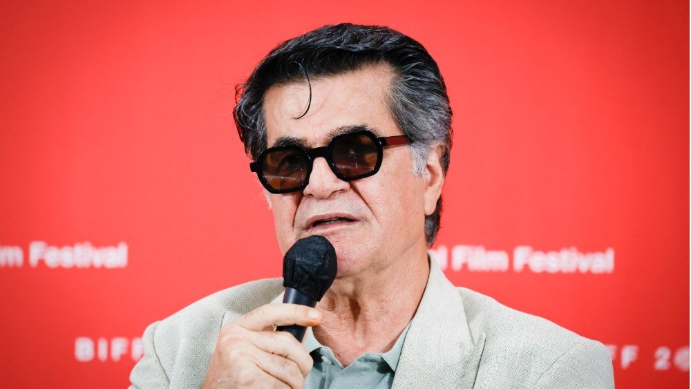Jafar Panahi Urges Oscars to Sever Ties With Government Film Committees
