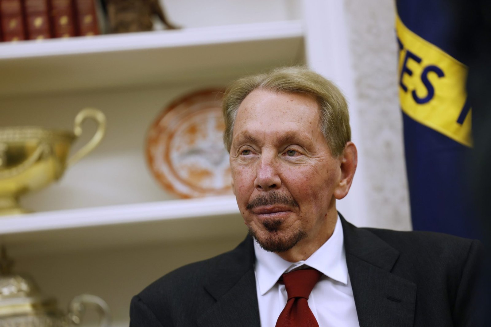Larry Ellison Overtakes Elon Musk as the World’s Richest Man with $393 Billion