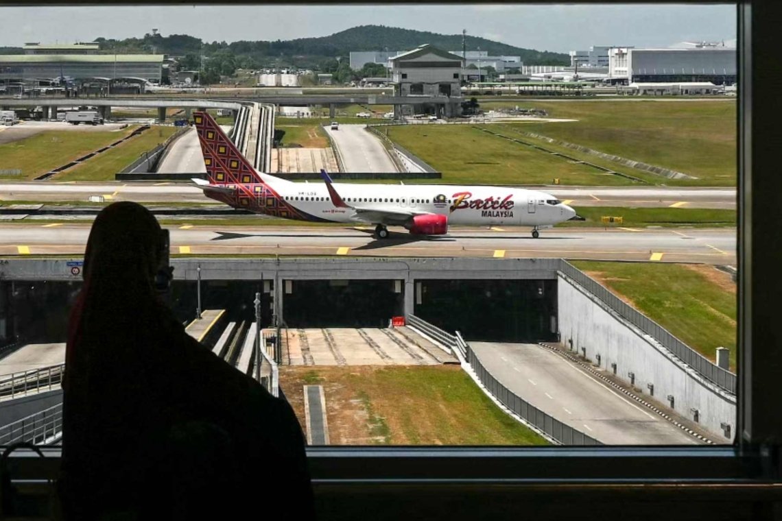lion group moving to changis terminal 42c introducing daily flights to subang2c ipoh2c and penang