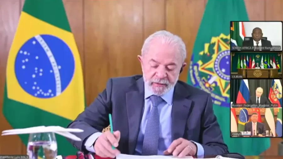 Lula criticizes WTO and praises peace efforts between US and Russia at Brics meeting