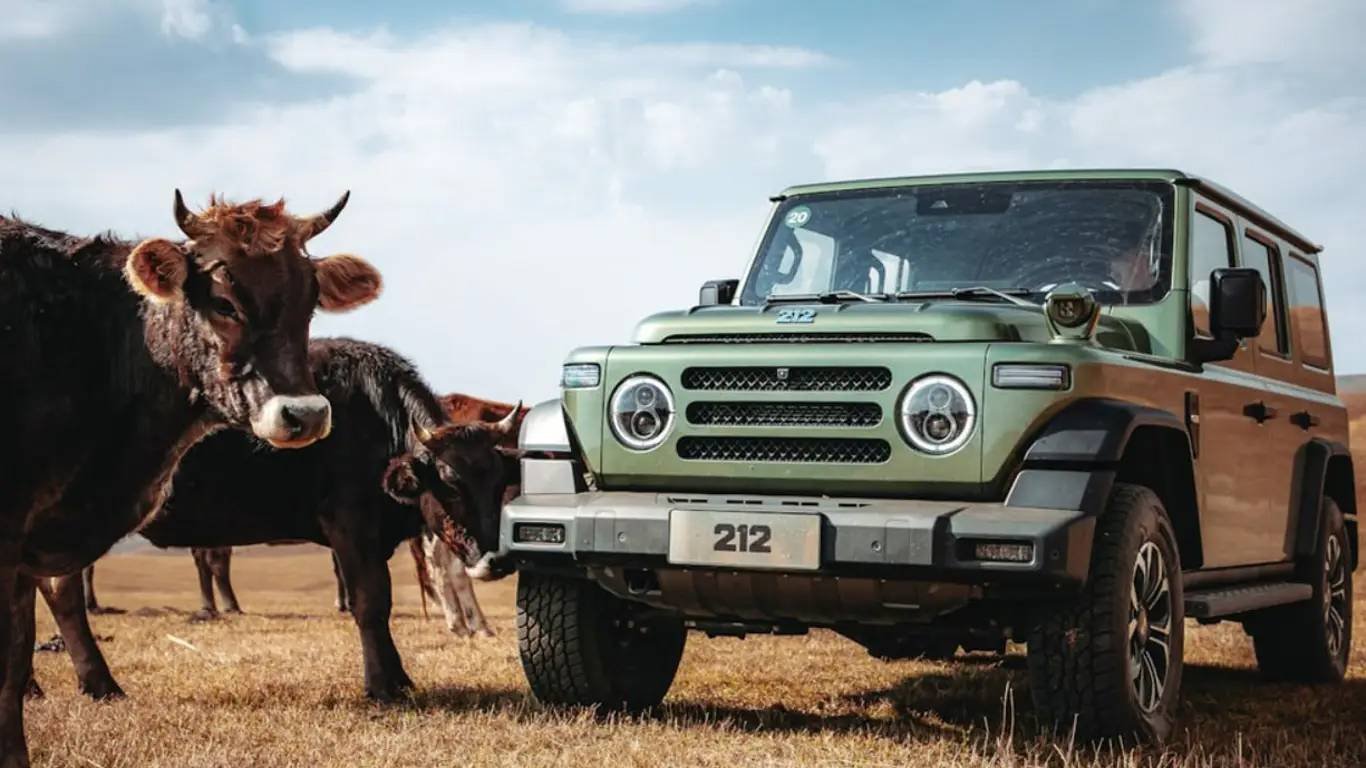 New SUV for 2.9 million and minivan for 2.5 million: Is it time to be worried about UAZ?