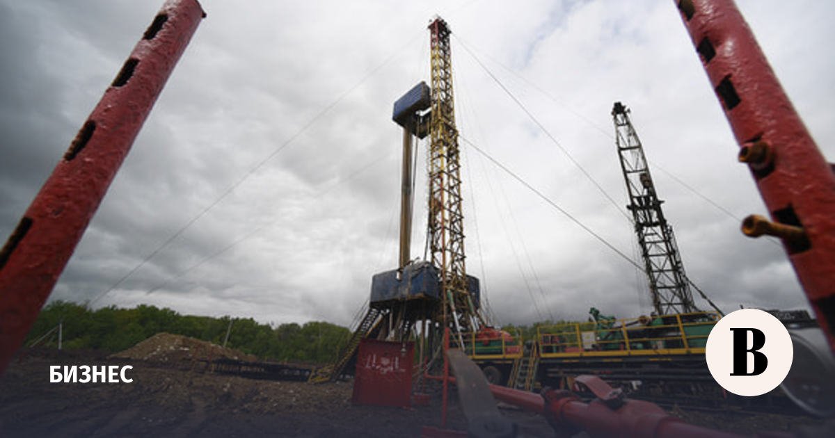 oil companies focus on developing existing assets instead of exploring new ones