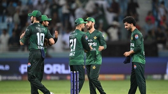 pakistan vs uae live score2c asia cup 20253a andy pycroft to remain match referee2c pak en route to stadium2c game to start