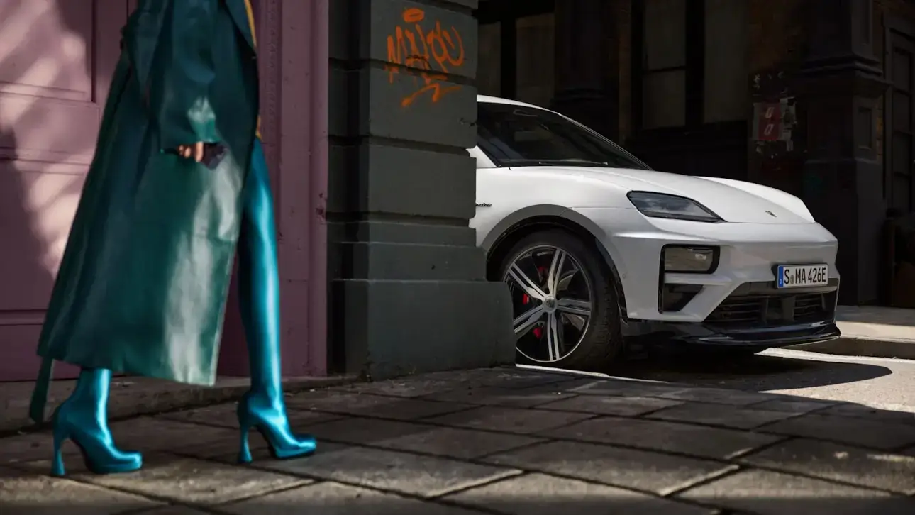 porsche without engines and at an attractive price3a customs allowed these german cars