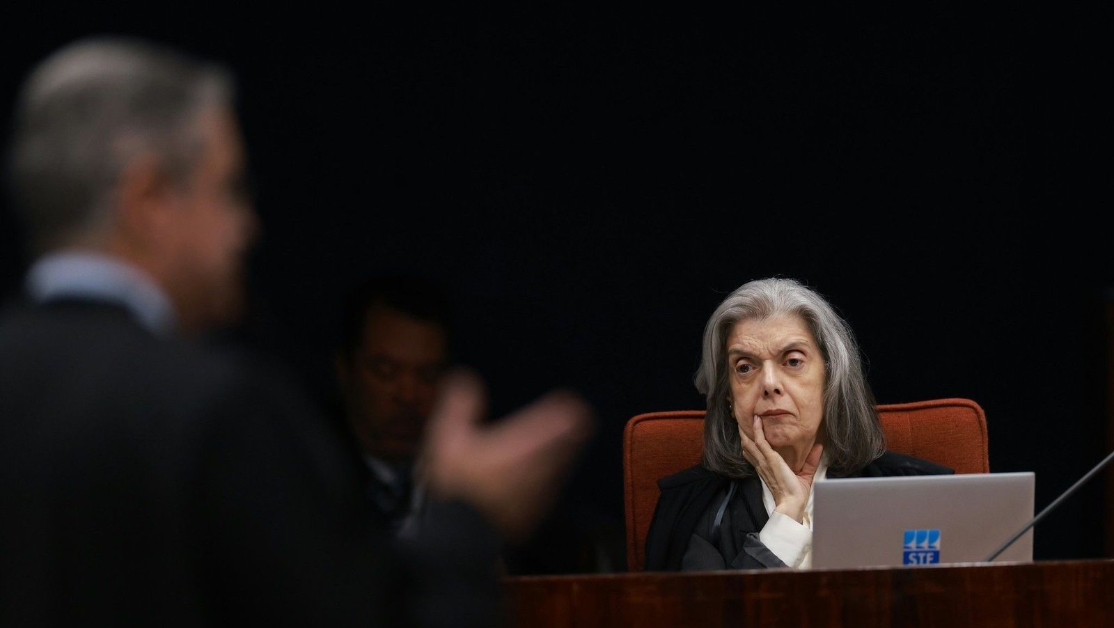 President of TSE, Cármen reprimands lawyer for comments on auditable vote