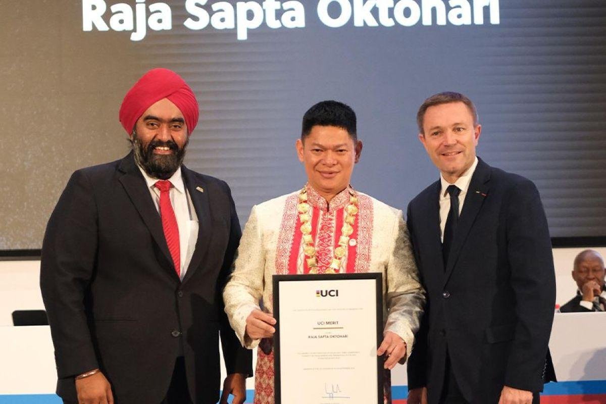 raja sapta oktohari receives uci merit award 20252c chairman of koi3a truly honored