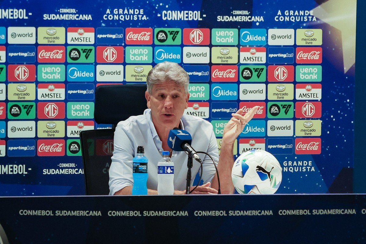 renato gaucho resigns from fluminense after elimination in the south american cup3b club announces marcao as interim coach