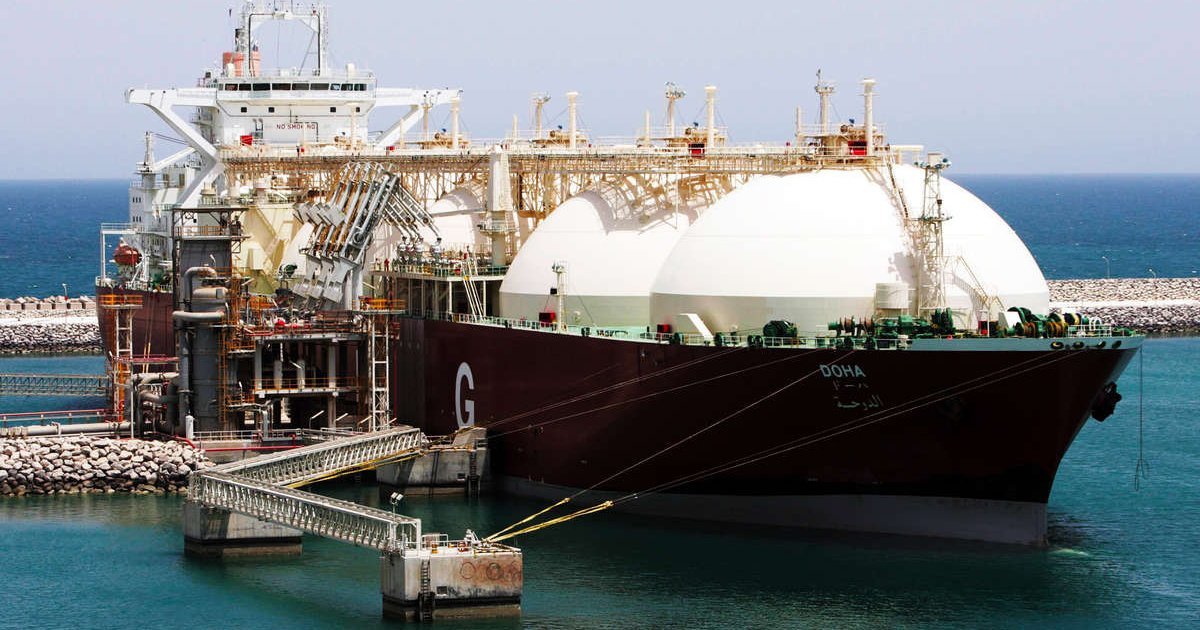 russia reduces lng exports to china by 19.525 to 4.04 million tons from january to august